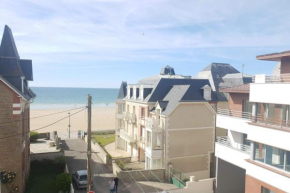 Spacious apartment - 20m from beach